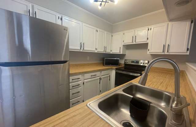 111 Charter Court photos photos