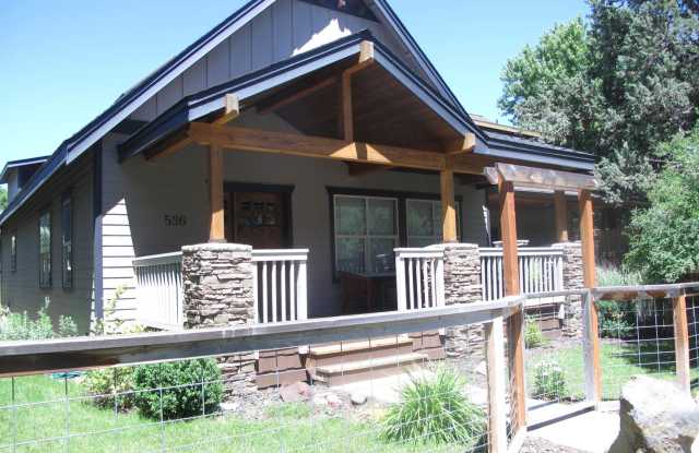 Live in Town photos photos