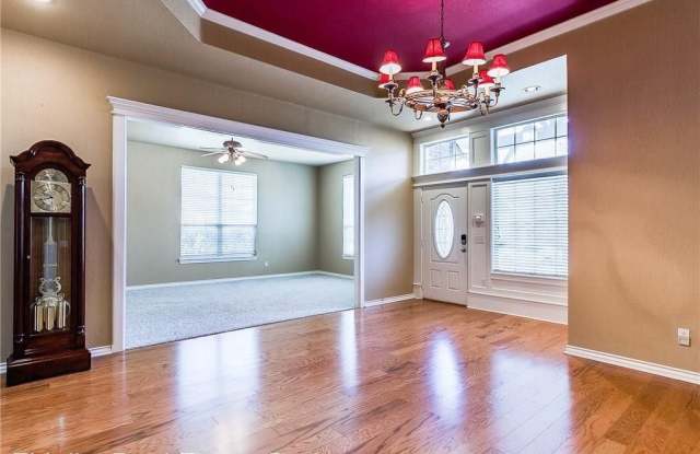 16609 Village Garden Drive Gallery 4