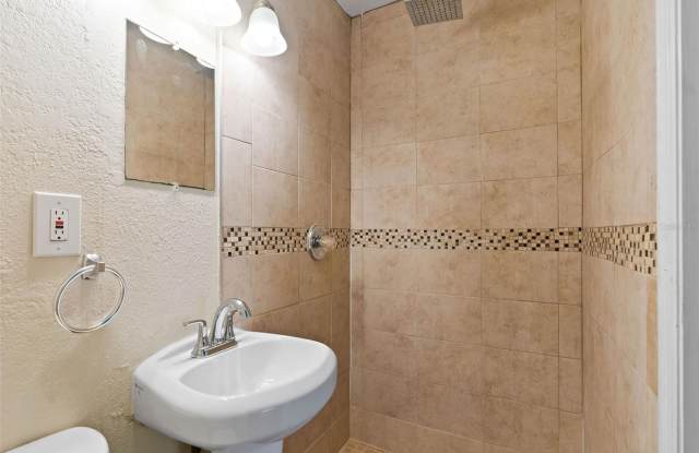 1937 RIDGEWOOD Drive Gallery 4