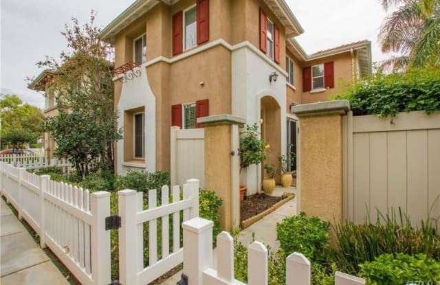 27640 VERBENA CT - 27640 Verbena Ct, Murrieta, CA 92562