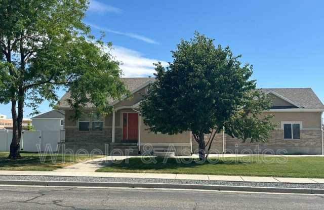 3041 W 3450 N - 3041 West 3450 North, Farr West, UT 84404
