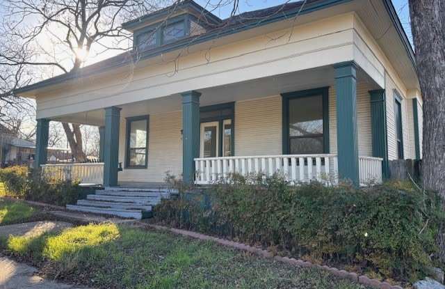 902 North 1st photos photos