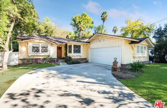 4980 Reforma Rd - 4980 Reforma Road, Los Angeles, CA 91364