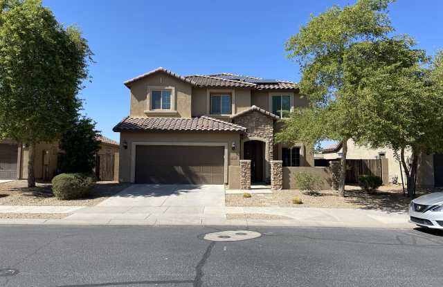 17560 W Lilac St Gallery 2