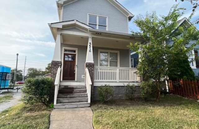 Spacious 3 Bed/2.5 Single Family Home in the Nations, Off Street Parking w Parking pad, Fenced Yard photos photos