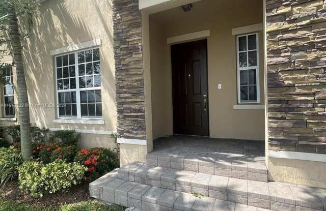 17101 SW 96th St - 17101 Southwest 96th Street, The Hammocks, FL 33196