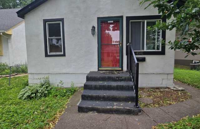 South Minneapolis home with living on the main floor available 7/1 photos photos