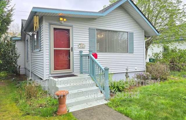 1626 Rainier Ave - 1626 Rainier Avenue, Everett, WA 98201
