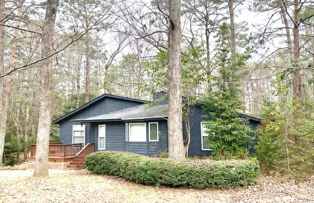 SERENE WOODLAND ESCAPE IN HARBISON photos photos