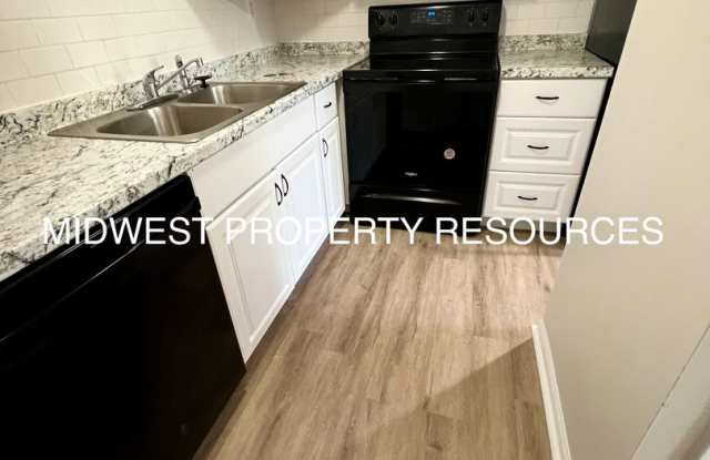 Stunning 2 Story townhome w/ outdoor Maintenance provided - 915 Northwest Colbern Road, Unity Village, MO 64086 Stunning 2 Story townhome w/ outdoor Maintenance provided - 915 Northwest Colbern Road, Unity Village, MO 64086