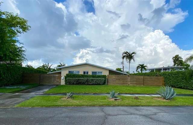 8855 SW 41st Ter photos photos