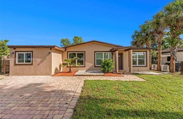 1131 SW 32nd Ct photos photos