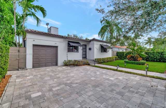 2415 Sw 21st Ter photos photos