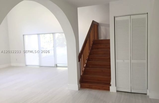 6622 Acacia Ct Gallery 3