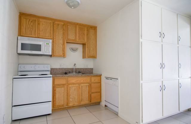 $300 OFF MOVE IN SPECIAL - 1 BED/1 BATH DOWNSTAIRS UNIT Gallery 4