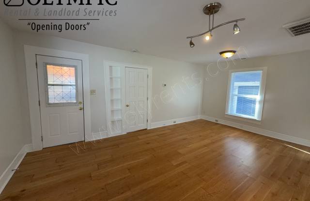 1112 Legion Way SE Gallery 4