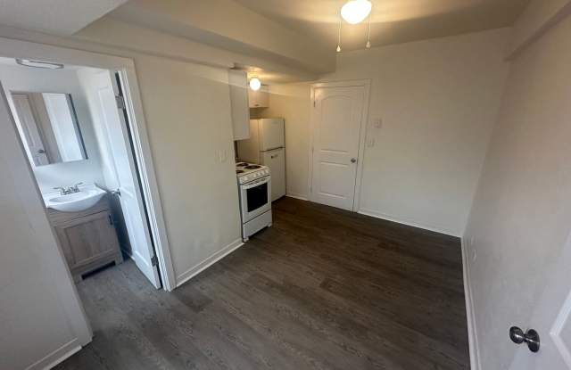 Newly Renovated Studio in Waikiki!!! Gallery 4
