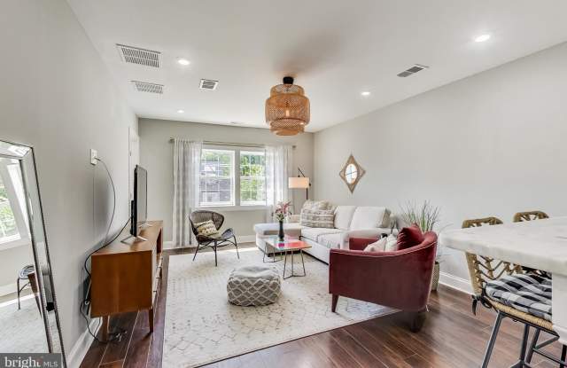 716 JACKSON STREET NE photos photos