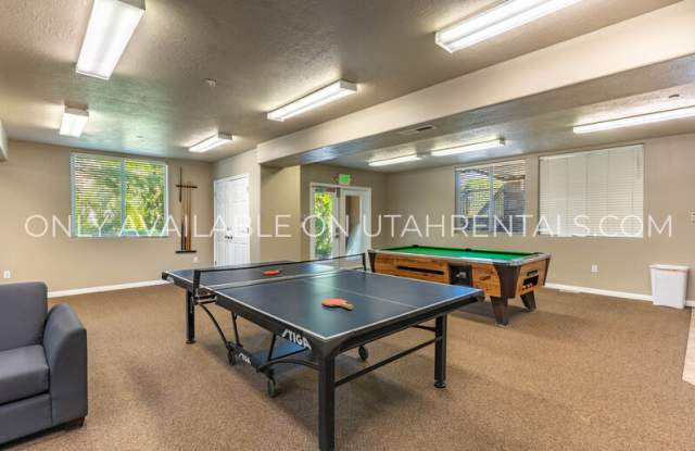 859 E 620 N photos photos