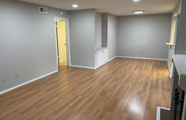 5150 Amesbury Dr Gallery 4