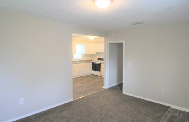 6104 Transylvania Avenue Gallery 3