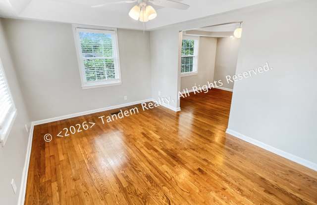 313 Chamberlin St Gallery 2