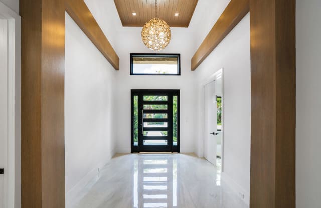 905 E Boca Raton Road Gallery 2