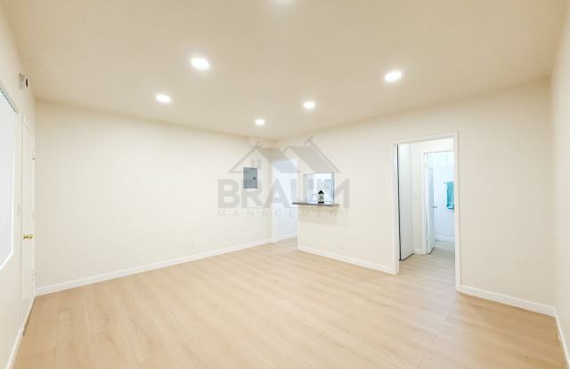 15546 VANOWEN STREET Gallery 3