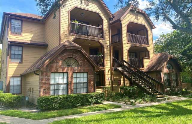 375 LAKE ONTARIO COURT - 375 Lake Ontario Court, Altamonte Springs, FL 32701