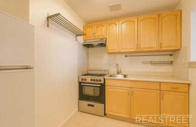 668 4th Avenue photos photos