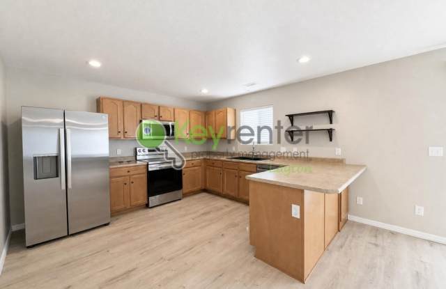 Spacious Kaysville Home with Large Yard, Mountain Views & Updated Flooring Gallery 4