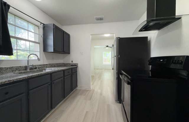 230 Goforth Dr Gallery 2