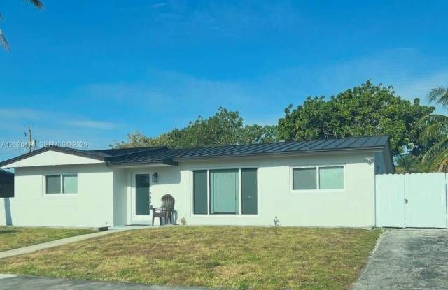 17304 NW 9th Ave photos photos
