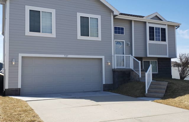 727 Fenwick Street - 727 Fenwick Street, Sarpy County, NE 68046