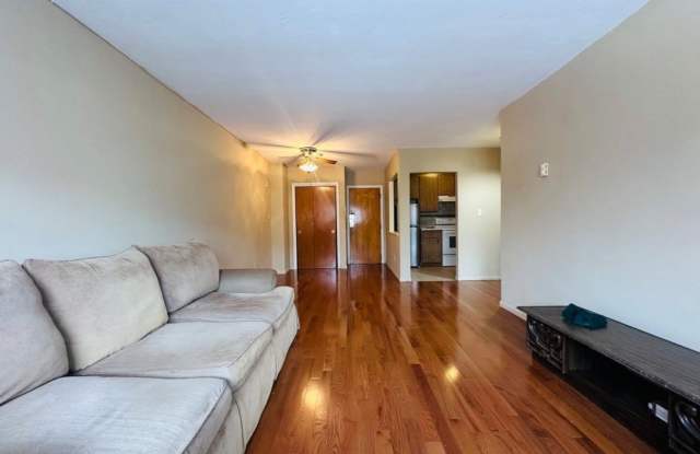 624 Hyde Park Ave # 3345 Gallery 2