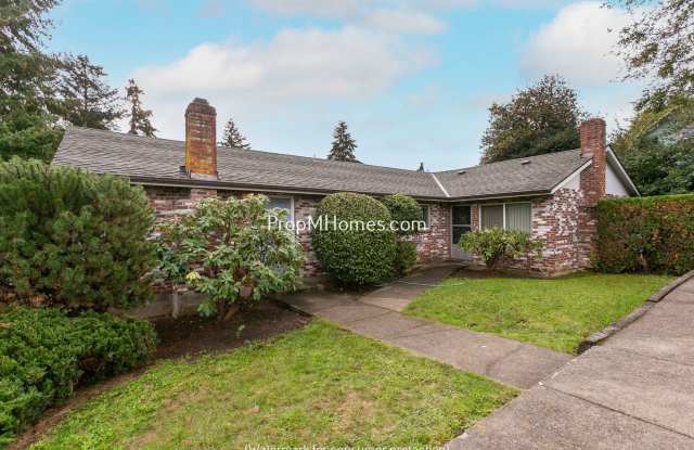 Cozy Two Bedroom Home in the Heart of Oregon City! photos photos