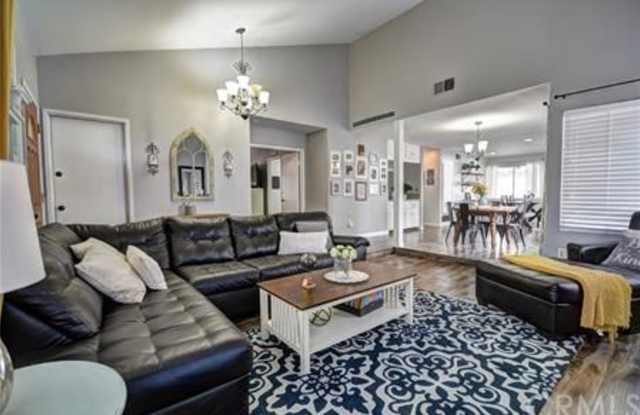 1609 Adalia Avenue Gallery 4