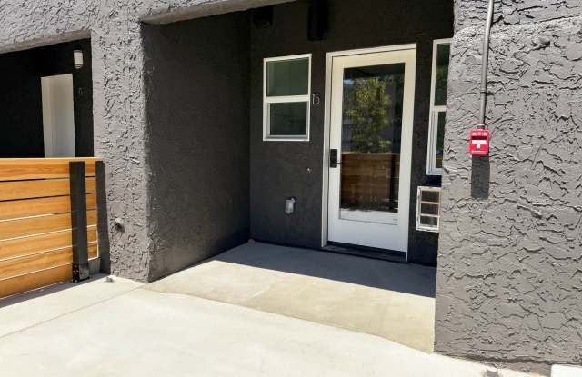 1520 Tyler House Gallery 1