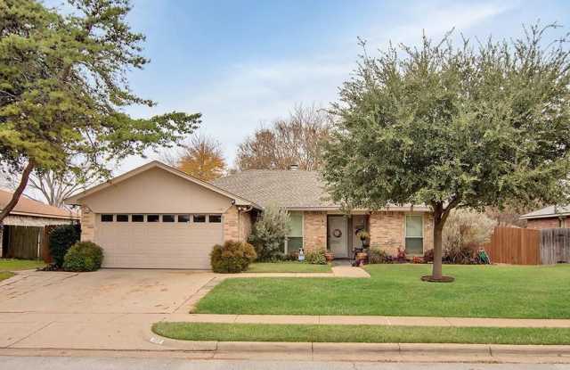 2013 Spicewood Rd - 2013 Spicewood Road, Bedford, TX 76021