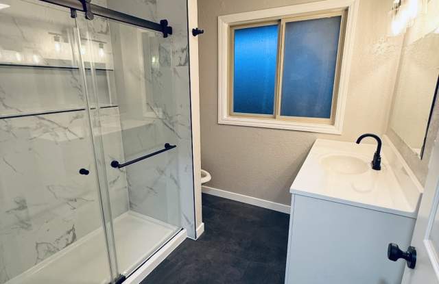 5001 Graham Way photos photos