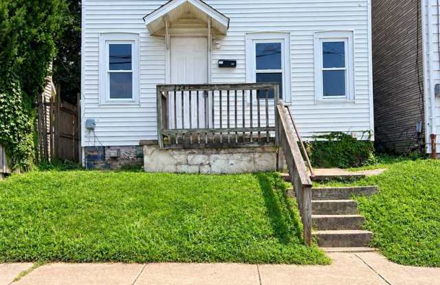 Newly Remodeled 3BR/1BA - 1st Floor | Section 8 Eligible Gallery 1