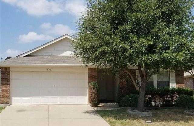 5727 Goldfinch Way - 5727 Goldfinch Way, Dallas, TX 75249