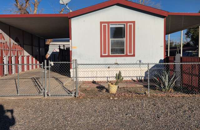 Cutest 2 bed/2 bath with enclosed AZ room in Bullhead City! photos photos Cutest 2 bed/2 bath with enclosed AZ room in Bullhead City! photos photos