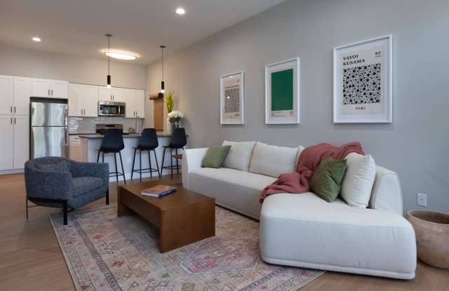 Founders Square — New Luxury Apartments on Windsor's Historic Town Green photos photos