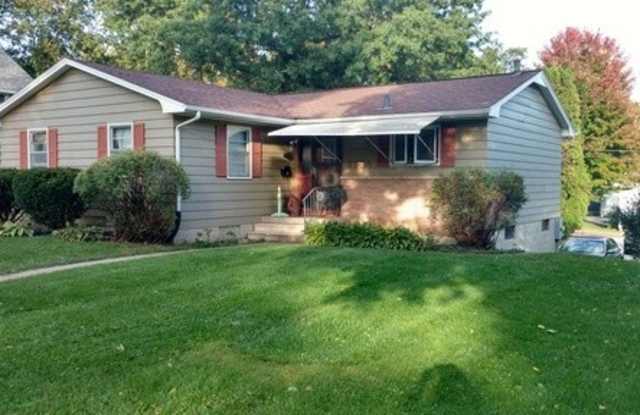 Now leasing for May 2025! Four Bed/Two and Half Bath photos photos