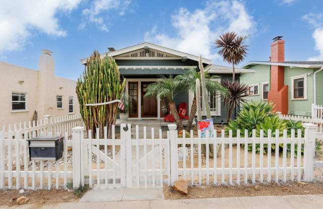 Fully Remodeled North Park Craftsman with a Huge Private Yard & Driveway ✨ Gallery 3