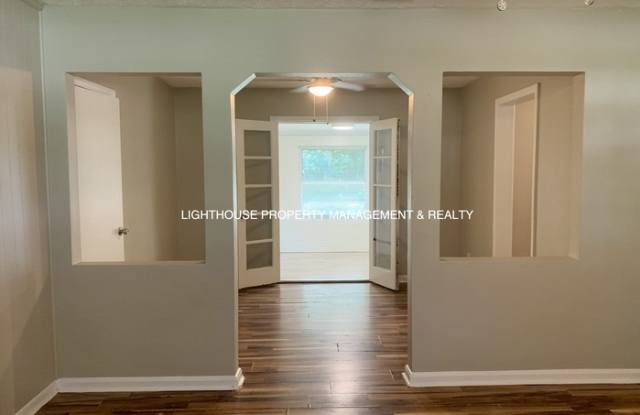 2151 Maple Leaf Drive East Gallery 3