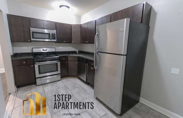 1400 N Harding ave 1 - 1400 North Harding Avenue, Chicago, IL 60651