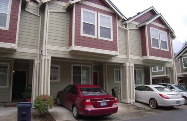 Fresh 3 bedroom - New Carpet new paint in Quatama area photos photos